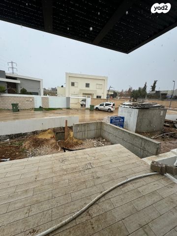 בית פרטי/ קוטג', יהודה עמיחי, המוזיקה, שדרות