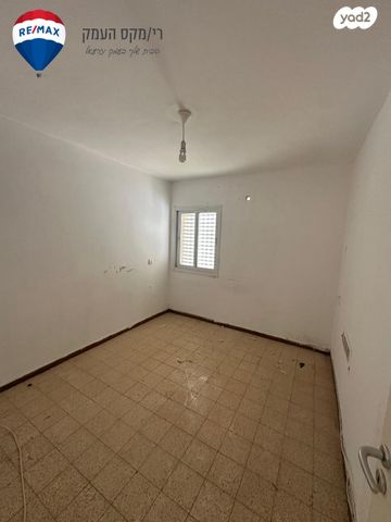 דירה, הנשיאים, מגדל העמק