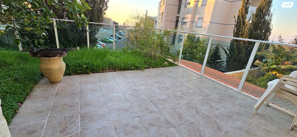 דירת גן, לבונה, חיפה