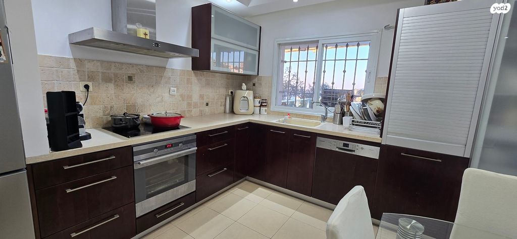 דירת גן, לבונה, חיפה