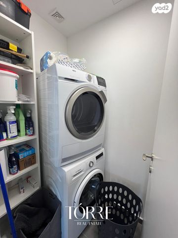 דירה, דרך מנחם בגין 160, מונטיפיורי, הרכבת, תל אביב יפו