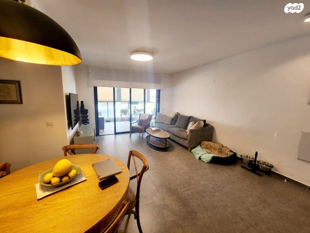 דירה, הרב עובדיה יוסף, בן גוריון ב', שדרות