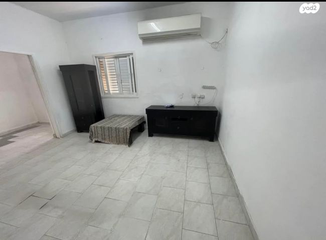 דירת גן, משה גליקסון, נאות הרצל, נתניה