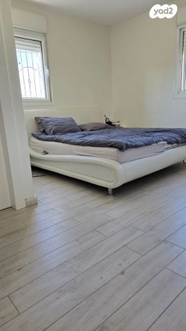 גג/ פנטהאוז, האלמוג, נופי סלע, מעלה אדומים