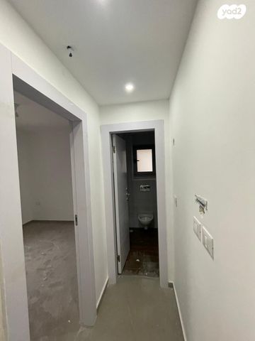 דירה, שקמים ואגמים, אשקלון