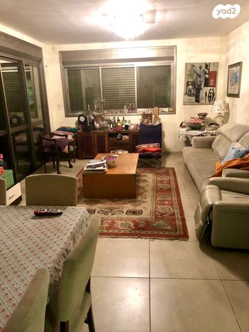 דירת גן, הדרי סמל, נס ציונה