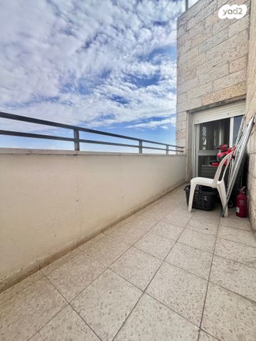 דופלקס, שדרות משה דיין, פסגת זאב, ירושלים