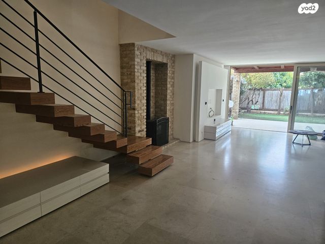 בית פרטי/ קוטג', שיזף, כפר סבא