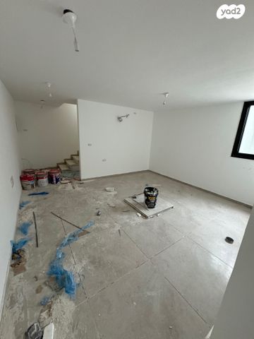 בית פרטי/ קוטג', יהודה עמיחי, המוזיקה, שדרות