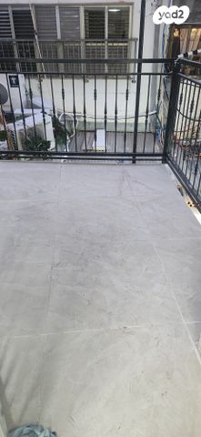 דירה, שדרות הפלוגה הדתית, הפועל המזרחי ה', שיכון ה', בני ברק