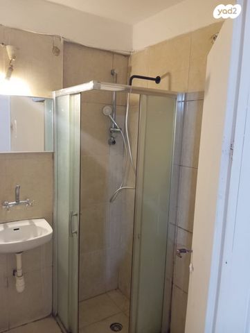 דירה, הרי גלעד, יד התשעה, שביב, הרצליה