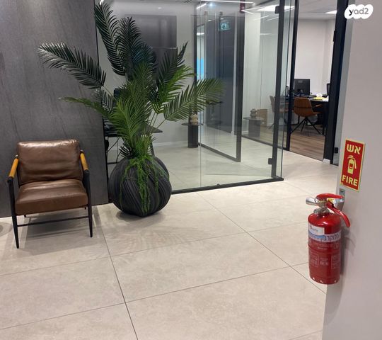 גלגלי הפלדה 