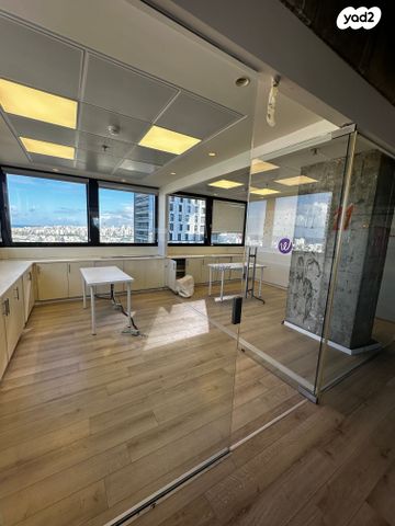 משרדים, אבן גבירול 124, הצפון החדש - כיכר המדינה, תל אביב יפו