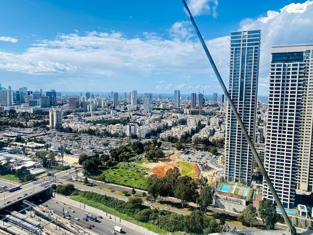 משרדים, דרך מנחם בגין 13, בורסה, רמת גן