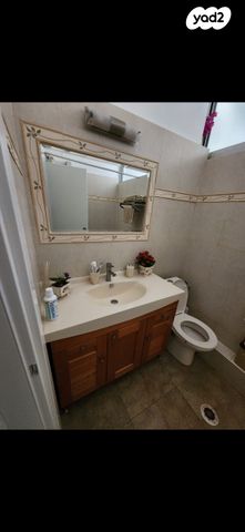 דירה, הרב אברהם יצחק הכהן קוק 44, הר שלום, בני ברק