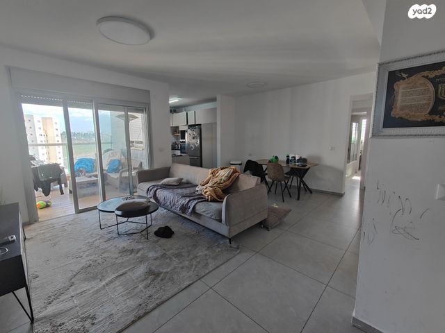 דירה, חזון אי"ש, רחובות הצעירה, רחובות