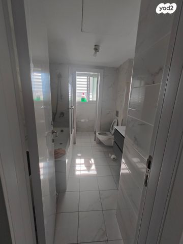 דירה, חזון אי"ש, רחובות הצעירה, רחובות