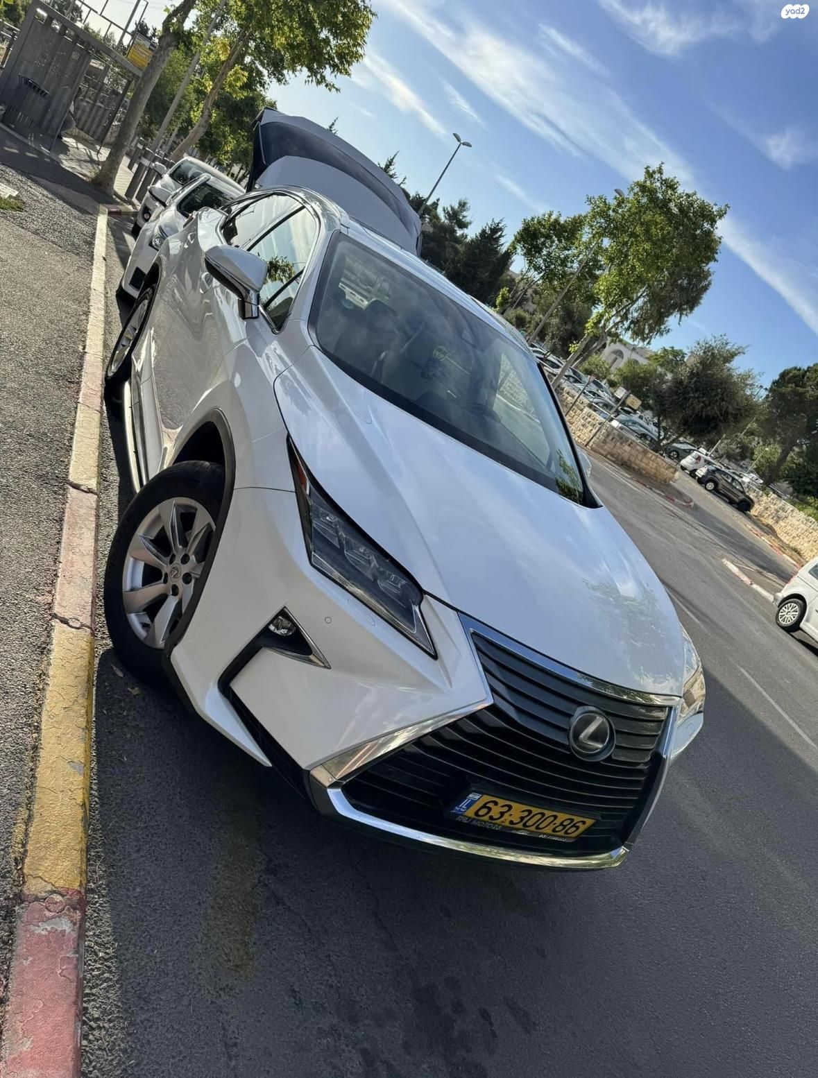 מודעת רכב לקסוס RX