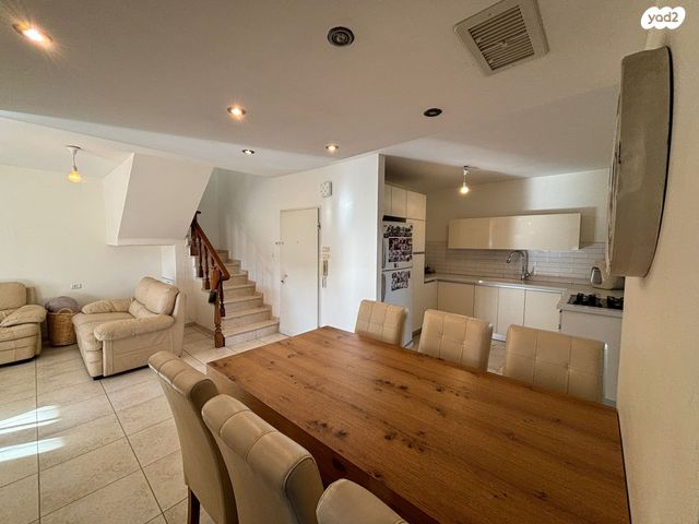 דירה, פסגת זאב, ירושלים