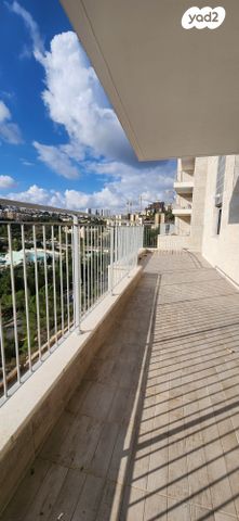 דירה, אדמונד סחייק, מלחה, מנחת, ירושלים