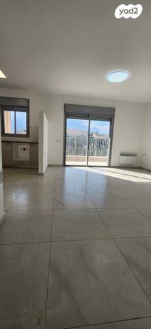 דירה, אדמונד סחייק, מלחה, מנחת, ירושלים