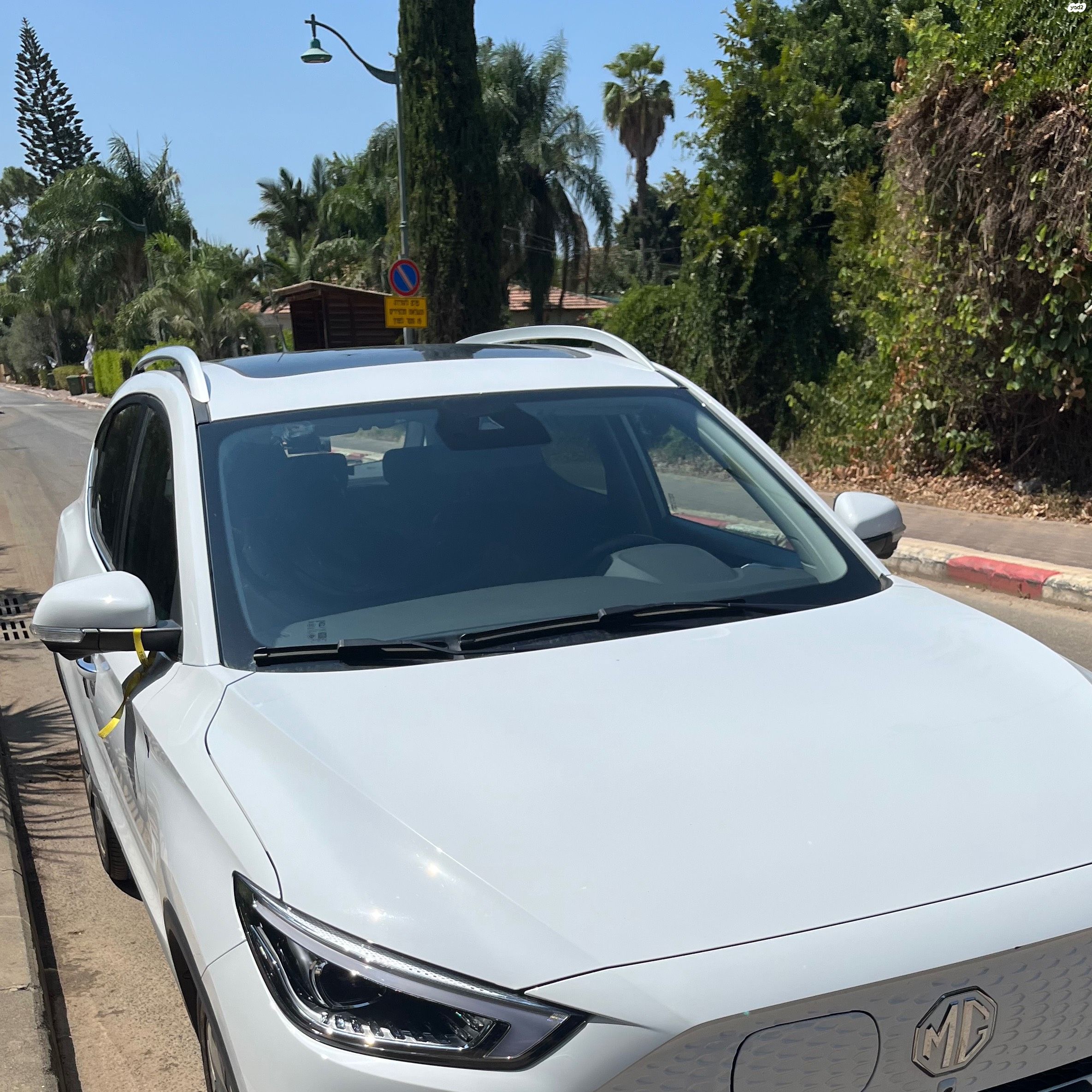 מודעת רכב אם ג'י ZS