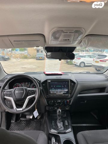 איסוזו די-מקס