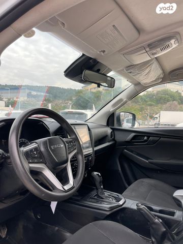 איסוזו די-מקס