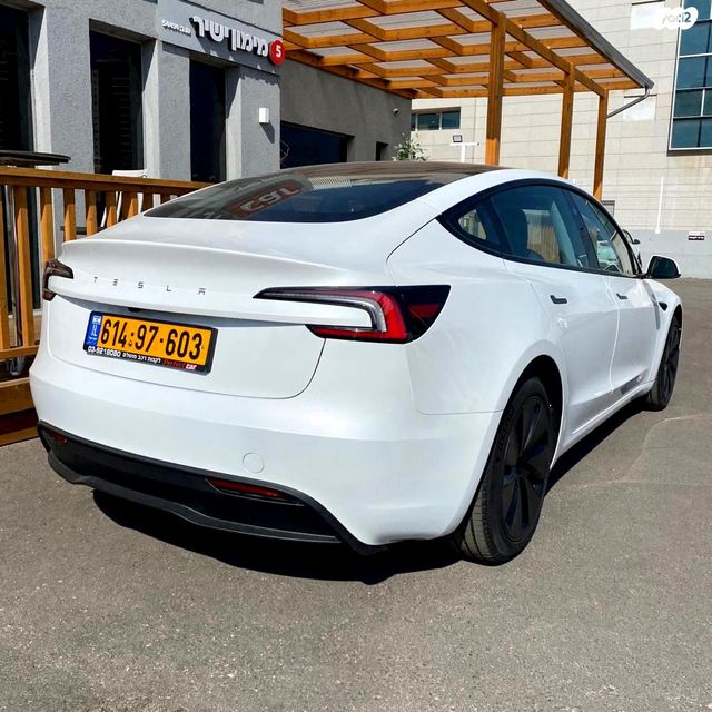 טסלה מודל 3