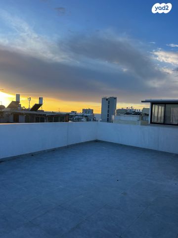 גג/ פנטהאוז, דרום מערב ותיק, בת ים