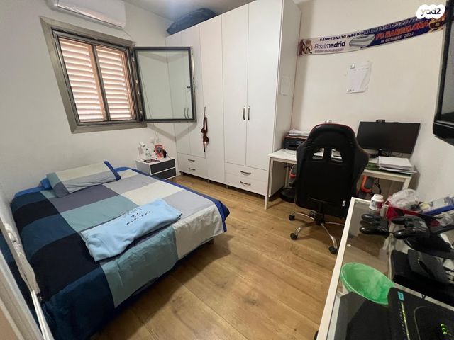 דופלקס, צור משה