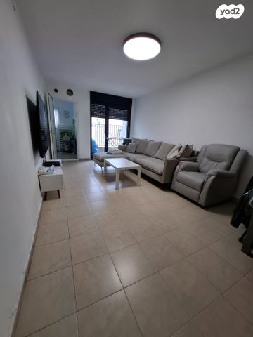 מעפילי אגוז 5