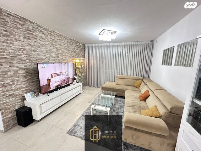 דירה, גיורא יוספטל 12, גיורא, רמלה