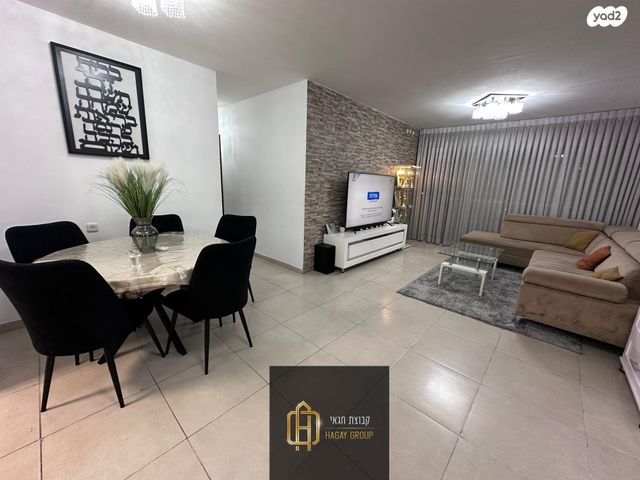 גיורא יוספטל 12