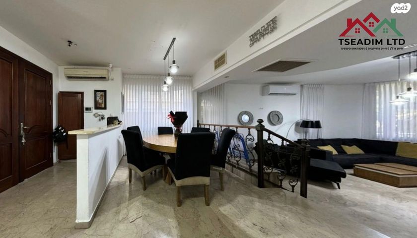 דו משפחתי, אבן גבירול, רחובות