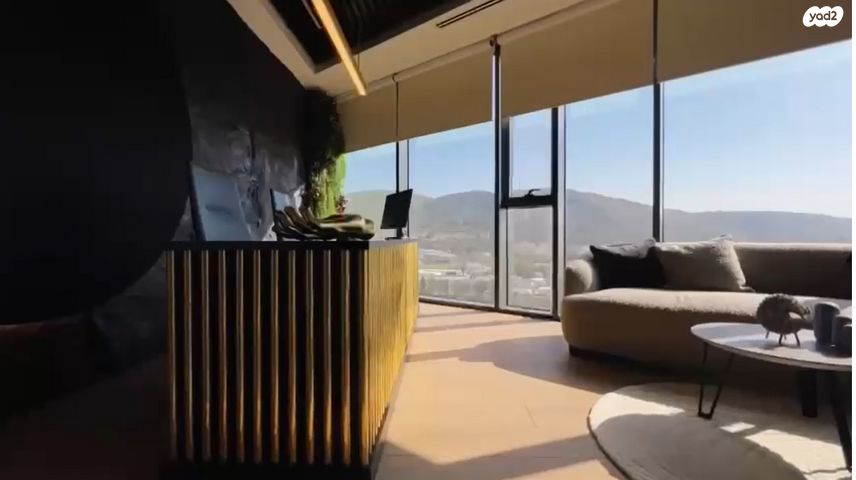 משרדים, שדרות מנחם בגין, החותרים, טירת כרמל