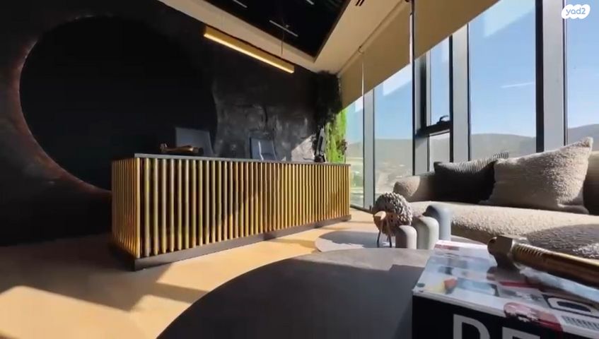 משרדים, שדרות מנחם בגין, החותרים, טירת כרמל