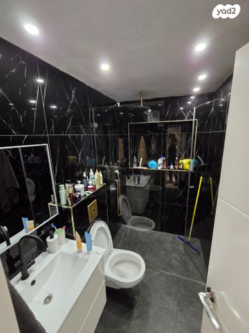 דירה, המחתרות, ארמון הנציב, תלפיות מזרח, ירושלים