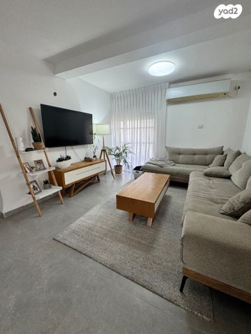 דירת גן, אברהם בן שושן 16, עכו