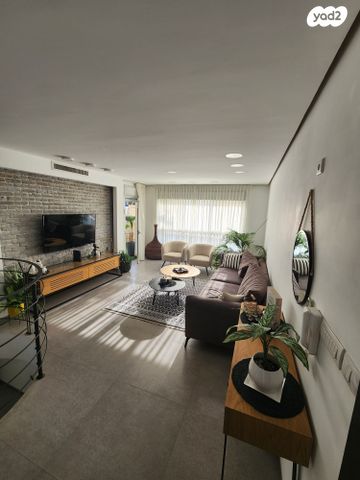 דירת גן, שמואל הנביא, הנביאים, מודיעין מכבים רעות