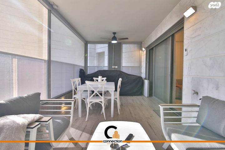 דירה, ש"י עגנון, משכנות האומנים, קרית מוצקין