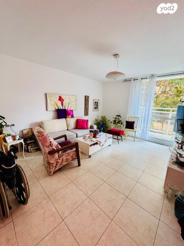 דירה, שמעון בן צבי, שטח 9, גבעתיים