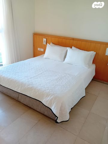 דירה, הרצליה