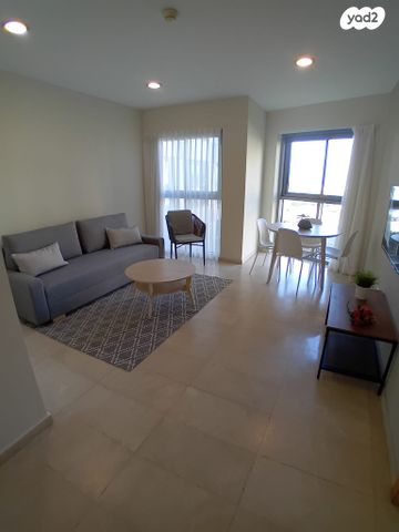 דירה, הרצליה