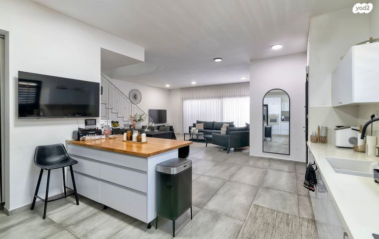 בית פרטי/ קוטג', יבנה