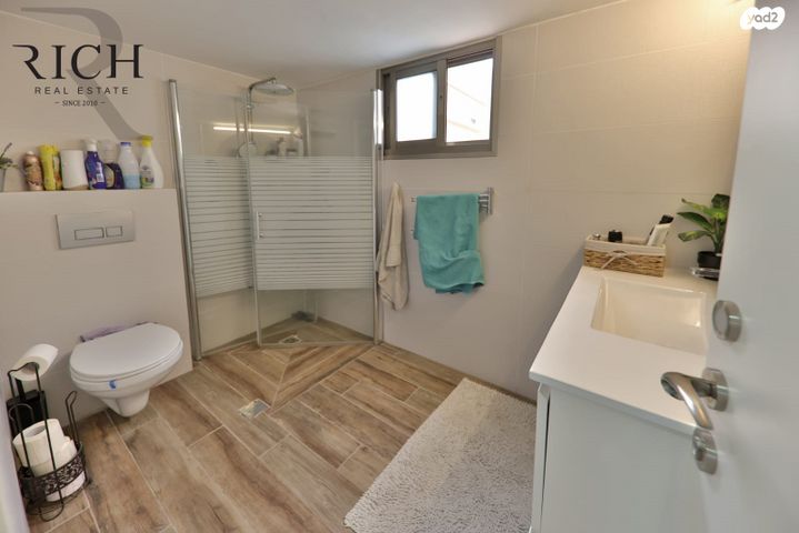 דו משפחתי, בעל שם טוב, מרכז העיר, קרית אתא