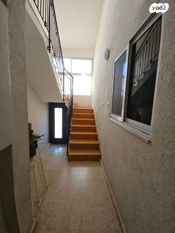 בית פרטי/ קוטג', הנשיא שז"ר, שאר העיר, מזכרת בתיה