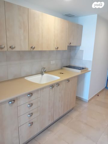 דירה, הרצליה