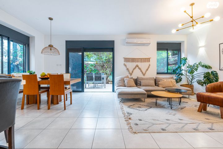 דו משפחתי, פרדס חנה כרכור