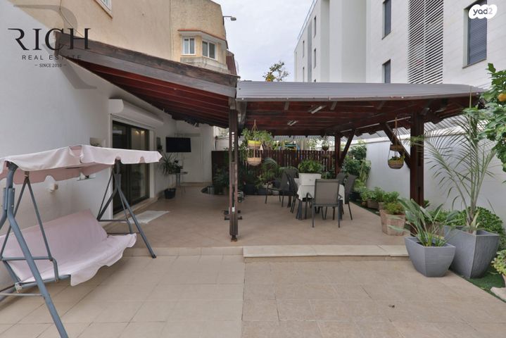 דו משפחתי, בעל שם טוב, מרכז העיר, קרית אתא